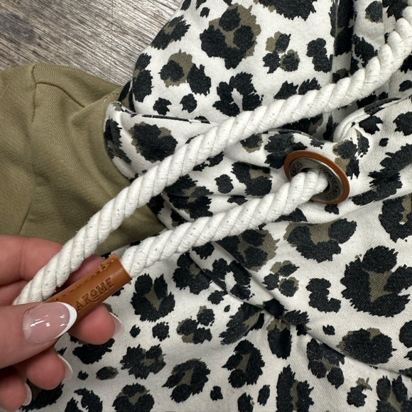 Wanakome sweatshirt - Picture 7 of 8